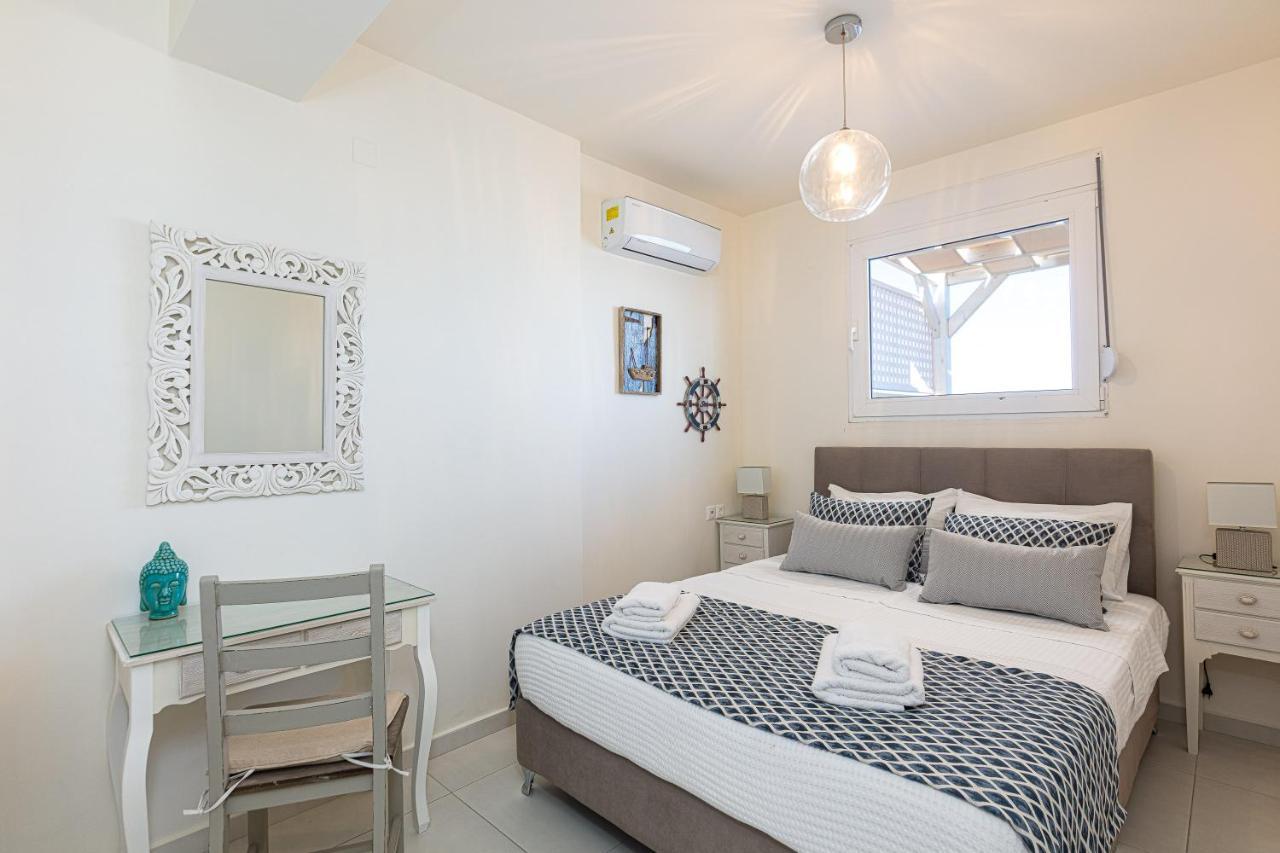 Nathalie'S Beachfront Apartment Rethymno  ภายนอก รูปภาพ