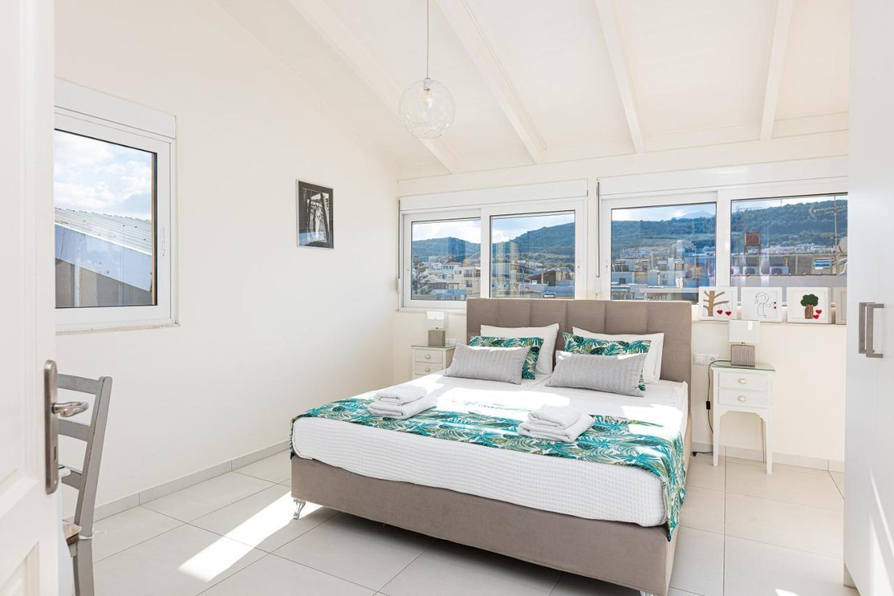 Nathalie'S Beachfront Apartment Rethymno  ภายนอก รูปภาพ